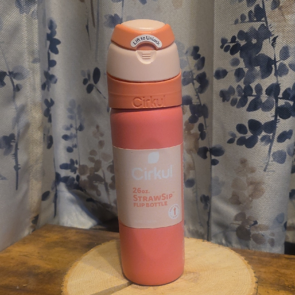 NEW! Cirkul Charmed Water Bottle 26 Oz